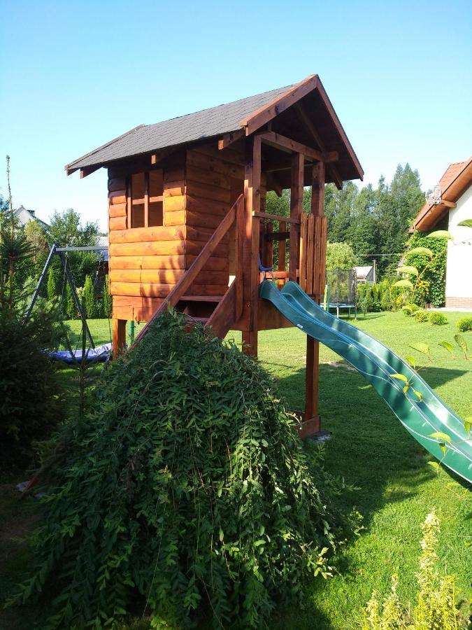 Pokoje Z Aneksami Kuchennymi U Wiktorii Sromowce Nizne Bagian luar foto